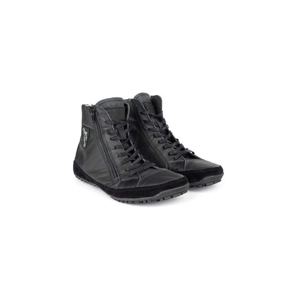 Black barefoot winter boots for cold weather