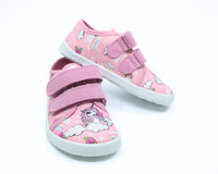 EF Barefoot Canvas