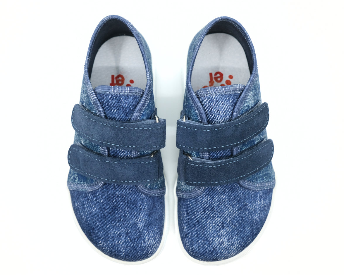 EF Barefoot Canvas