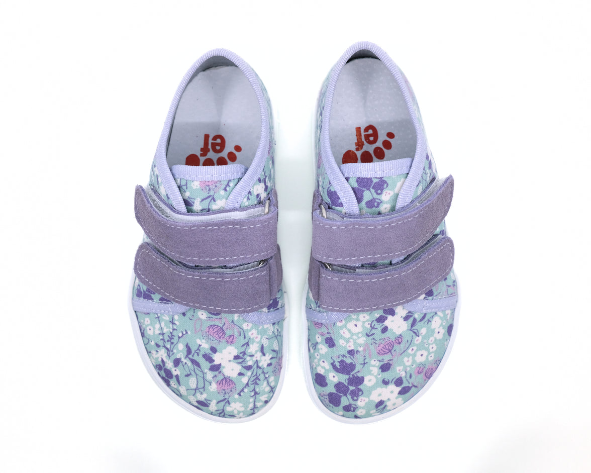 EF Barefoot Canvas