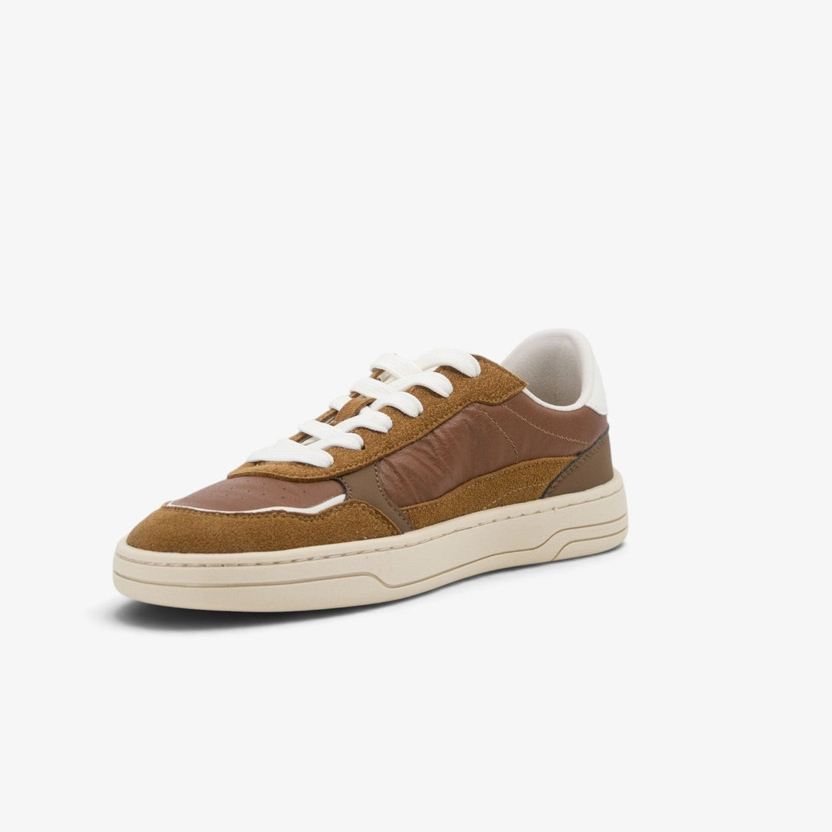 Amai Womens Barefoot Trainers Wrinkled Cuero - lifestyle view 8