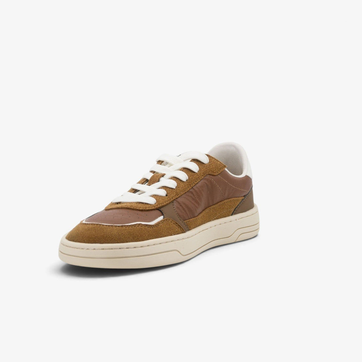 Amai Womens Barefoot Trainers Wrinkled Cuero - lifestyle view 7