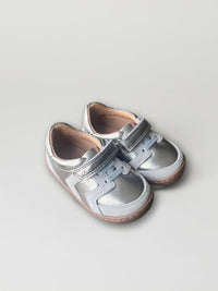Jett infant barefoot shoe Metallic Pewter by ZIG+STAR, angled view
