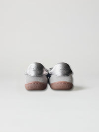 Jett infant barefoot shoe Metallic Pewter by ZIG+STAR, back view