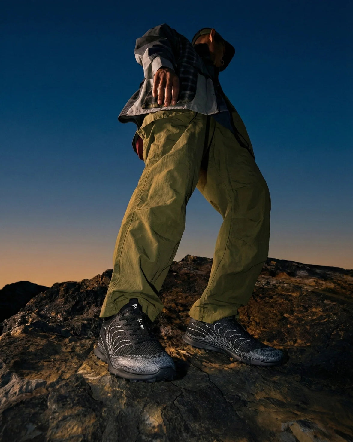 LONO VERVE, Matte Black, on-foot lifestyle photograph