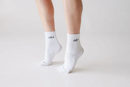 Aira Basics Barefoot White Crew Sock
