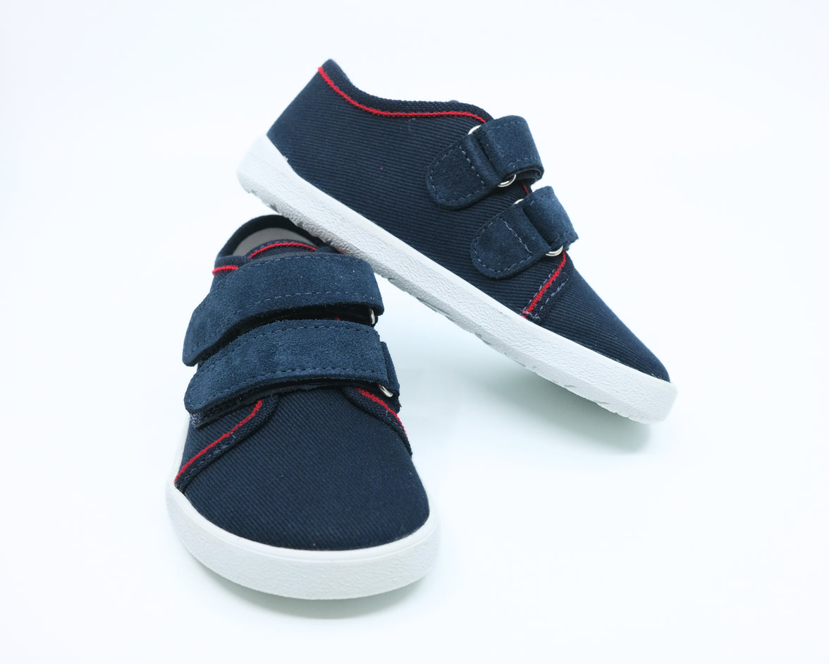 EF Barefoot Canvas